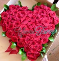 Сердце из 25 роз
