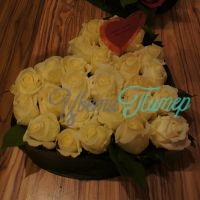 Сердце из 25 роз